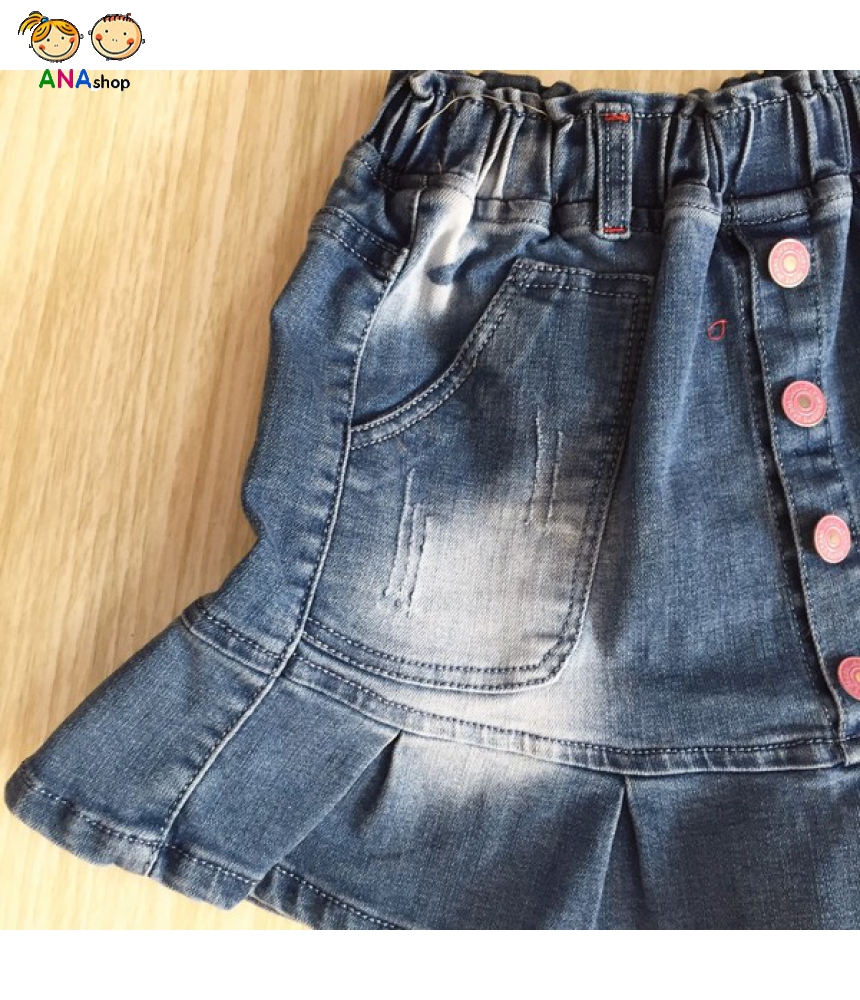 2763135 - S17-25kg, váy jean, mác Kids jean, cài hoa hồng trắng, viền bèo