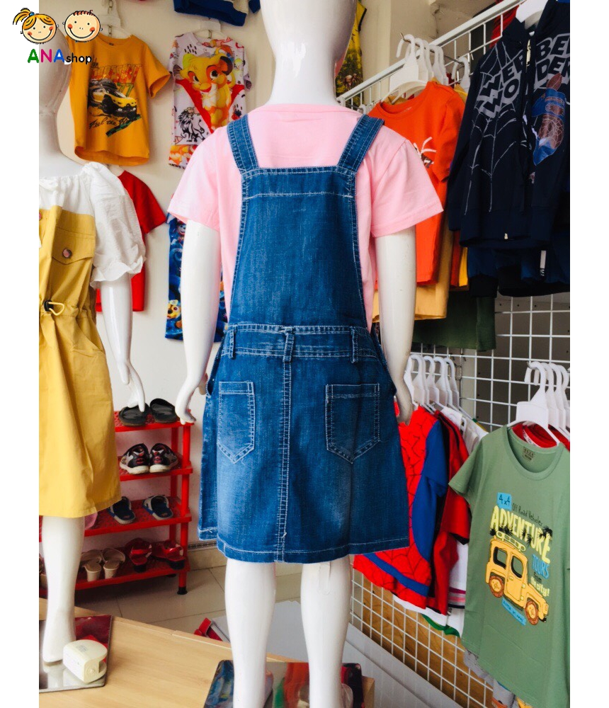 4014265 - S110-140, đầm yếm jean thêu dù chữ DATG, phối áo hồng hoa cúc 
